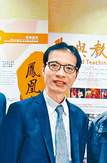 培侨书院深圳龙华信义学校总校长吴育智指，教师招聘与收生均胜预期，已聘用五十多名教师，并正进行第二轮招生。