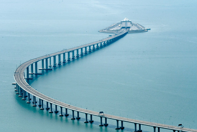■迪園鄰近港珠澳大橋，可吸引到訪澳門的旅客來港。