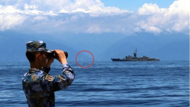 兩年前解放軍「環島軍演」，戰艦駛近台灣本島。　資料圖