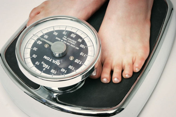 糖尿病人若出現腳部水腫、體重上升等徵狀，可能是心衰竭早期症狀。資料圖片