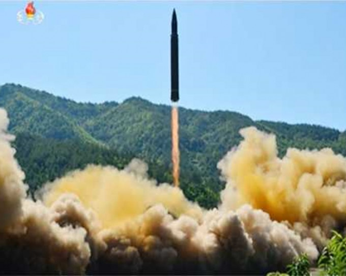 北韩宣布成功试射首枚洲际弹道导弹。AP