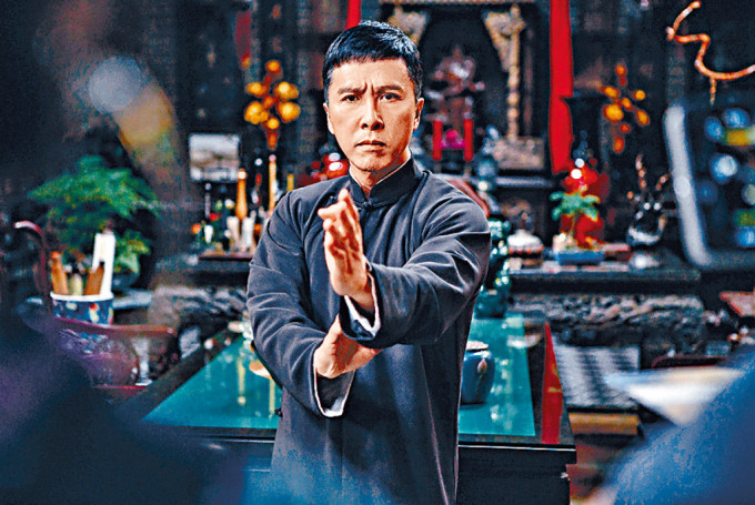 甄子丹落实演出美剧改编而成的新片《功夫》，饰演武术家Kwai Chang Caine。