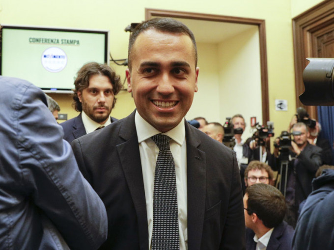 五星運動領袖迪馬約（Luigi Di Maio）表示，根據網上投票結果顯示近八成人支持與民主黨合組政府。AP