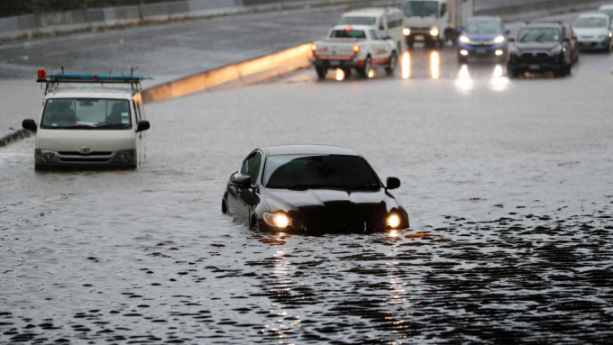奥克兰单日雨量高达249毫米破纪录。美联社