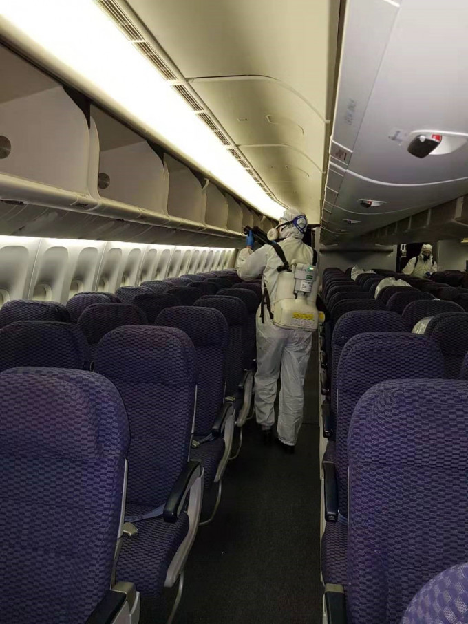 UE恒常為飛機進行深層清燙潔。受訪者提供