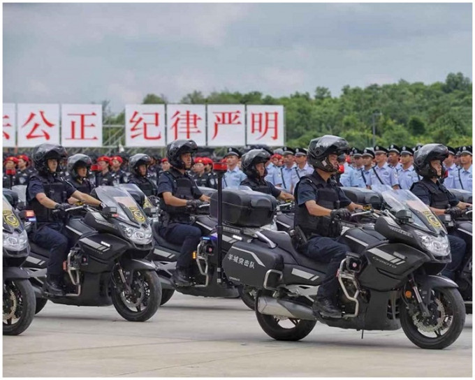 廣州突擊隊摩托車陣形。網圖