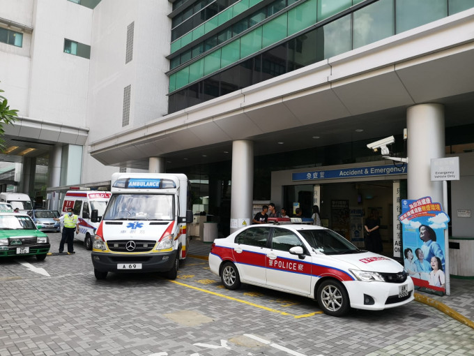 3名事主清醒被送往博愛醫院治理。