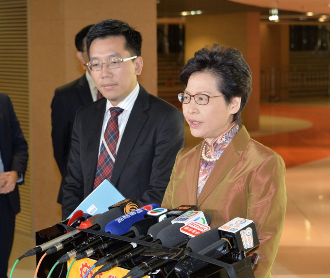 林鄭月娥譴責立法會議員許智峯行為野蠻粗暴。