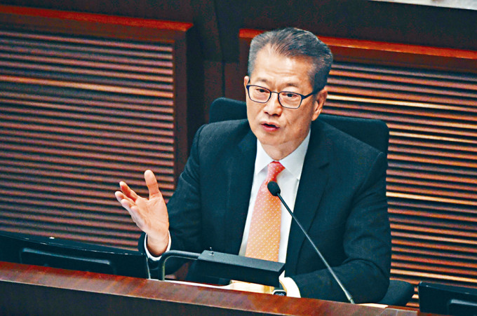 陳茂波表示，早日完成推進23條立法，讓香港社會有更安全、更穩定的環境，集中精力謀發展、拼經濟。