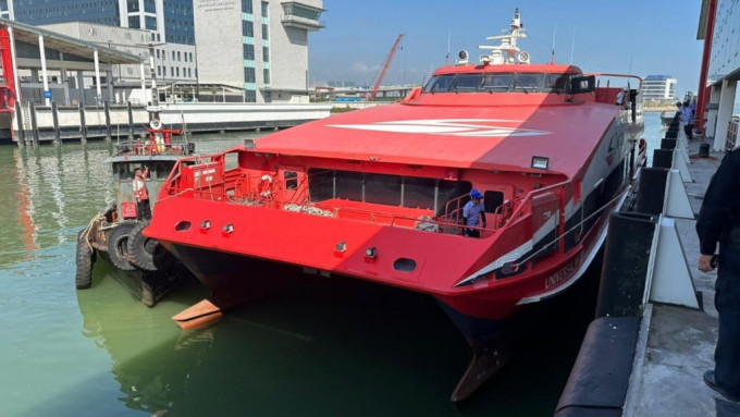 噴射飛航香港往氹仔客船機房起火 逾200乘客船員安全登岸