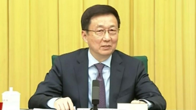 韓正質疑為何香港私家醫院拒收新冠肺炎病人。央視截圖