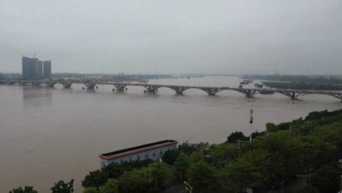 珠江流域北江今日迎来第1号洪水。央视新闻