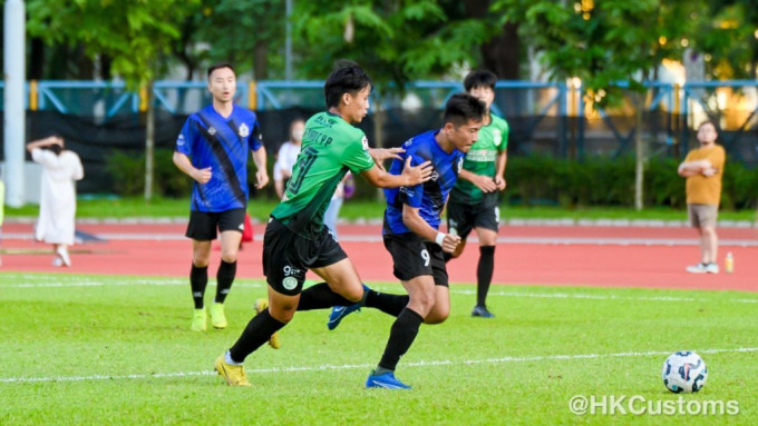 海關足球隊與港超勁旅大埔足球隊綠茵場上切磋。海關fb