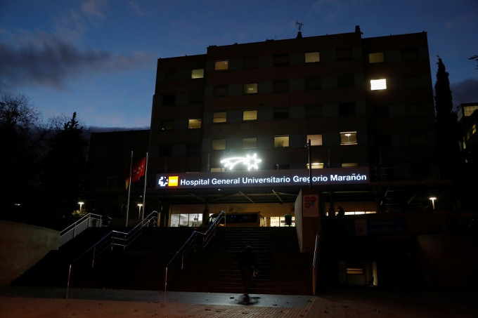 西班牙发现首宗Omicron病例的51岁男子是从南非经阿姆斯特丹入境，现于当地医院留医。REUTERS图片
