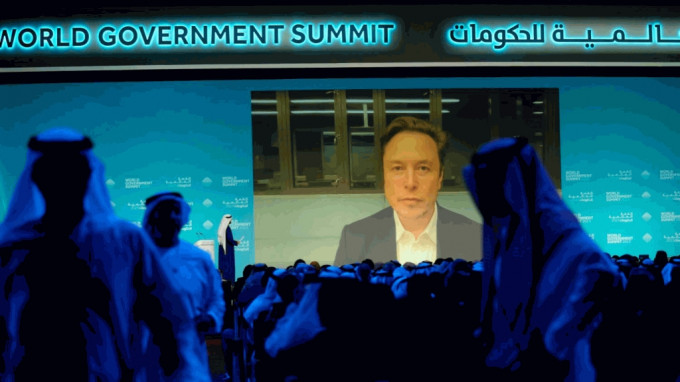 馬斯克周三透過視像會議參加在杜拜召開的世界政府峰會（World Government Summit）。 美聯社