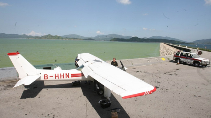 涉事飛機為香港飛行總會塞斯納152型飛機，圖為同款飛機，與該次意外無關。資料圖片