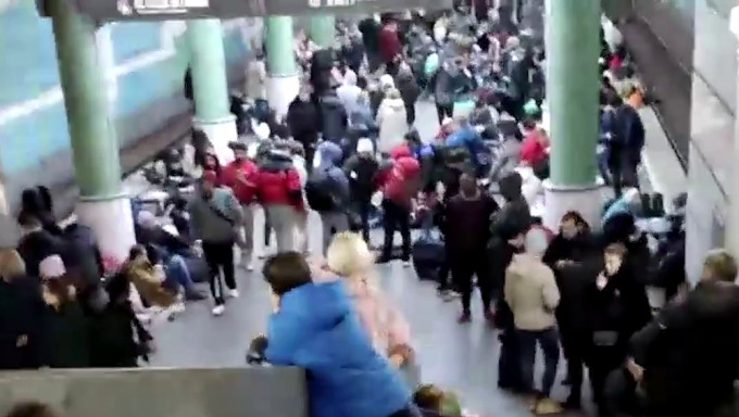 中國留學生直擊哈爾科夫市地鐵站避難現場。