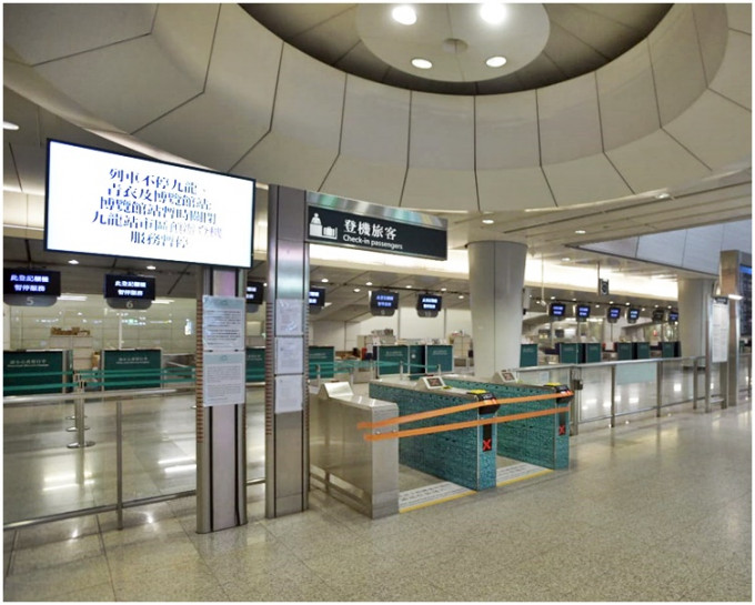 列车服务只维持来往机场至香港站，每10分钟一班。