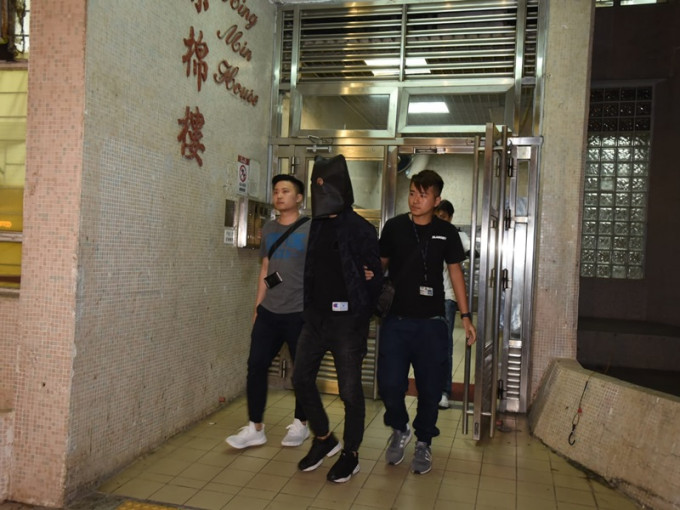 一名28岁姓吴报称无业男子被捕。