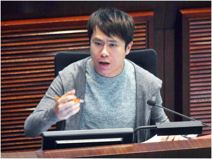 鄺俊宇的區議員議席於10月21日起懸空。資料圖片