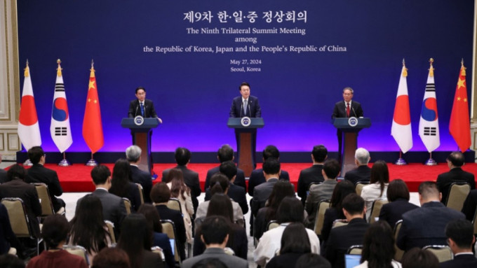 中日韩峰会相隔4年多重启，在经贸及人员往来方面达成多项共识。路透社