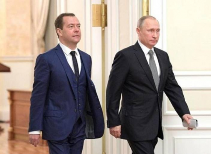 俄羅斯國安會副主席梅德韋傑夫及普京。