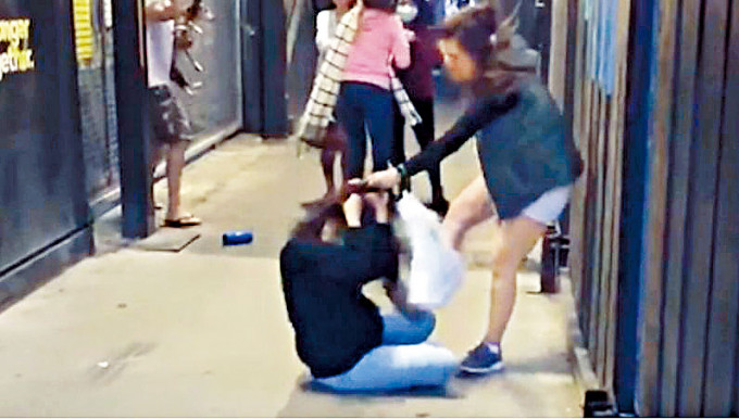 兩名星馬女留學生在墨爾本遇襲。