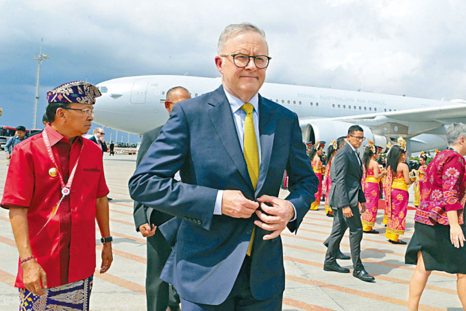澳洲总理阿尔巴内塞昨天抵达印尼。