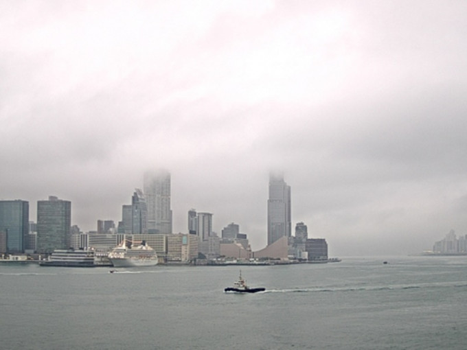 预测今日局部地区有骤雨。天文台图片