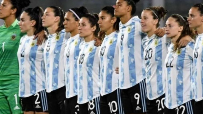 阿根廷大部分球員身高偏矮小，形勢必不及意大利。