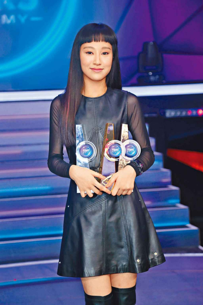 Gigi独揽三奖，成为全晚的唯一赢家。
