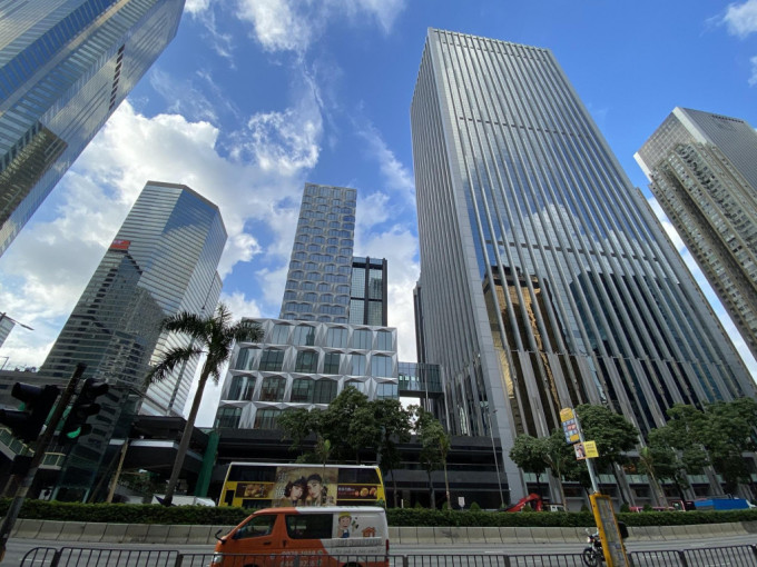 港甲廈吸納量創今年新高 工銀進駐紅磡最矚目 仲量聯行：港島東空置率改善