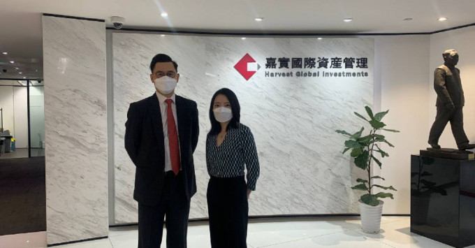 左起：嘉实国际基金经理罗家亮、嘉实国际基金经理杨章宁