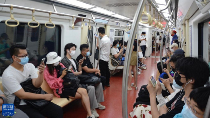 北京下周一起地铁不得拒绝无48小时核酸阴性证明的乘客乘车。新华社