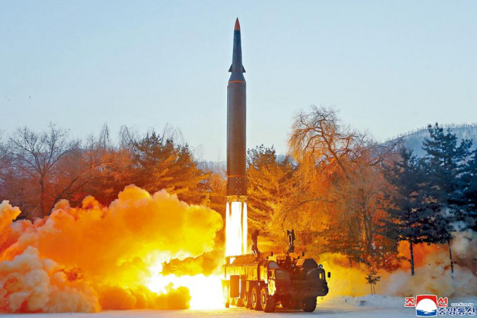 北韓政府發放照片聲稱周三試射超高超音速導彈。
