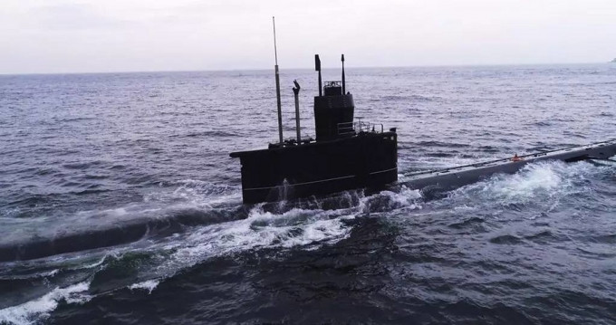 解放军罕有公开潜艇部队演练。