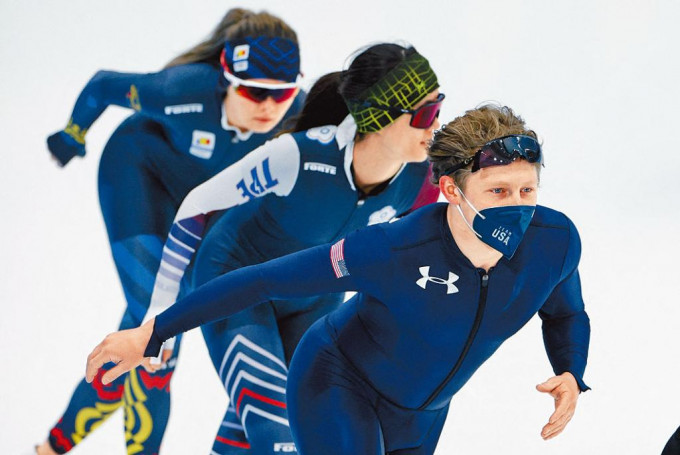在北京作赛前训练的美国速滑队。