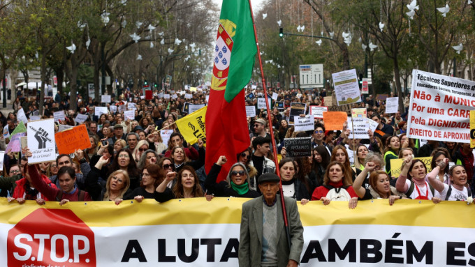 這是葡萄牙近年來最大規模的示威之一。路透社