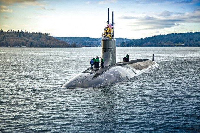 ■美軍核動力潛艇「康涅狄格號」。