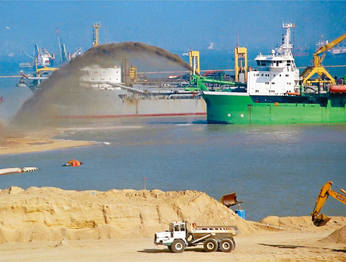 內地限制河砂出口，木地建造業界一度要向東南亞國家購買應付需求。