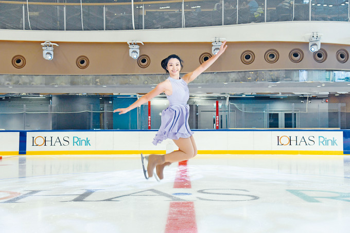 本地花式滑冰國際技術專家李芷菁（Phyllis）對新溜冰場設施非常滿意。
　　