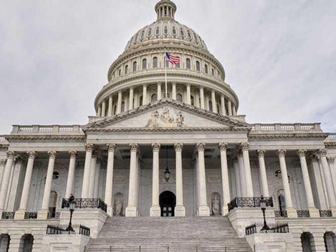 美國國會眾議院以7票之差通過1.75萬億美元支出法案。AP資料圖片