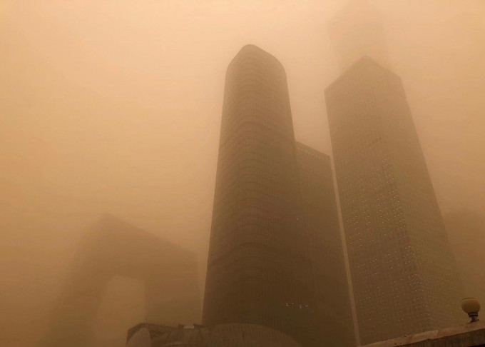 北京预料迎来沙尘暴天气侵袭。网上图片