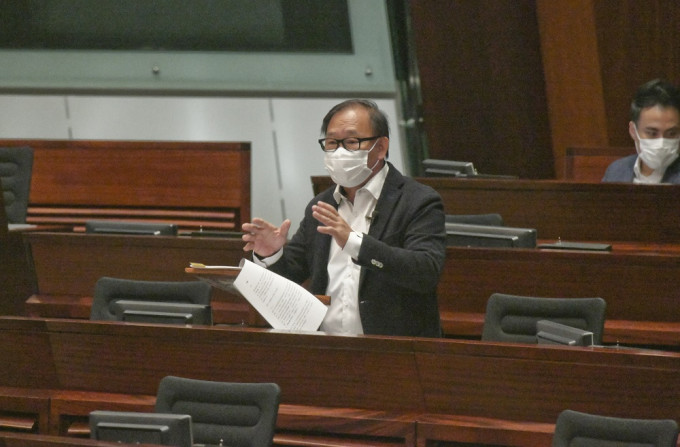 立法会民政事务委员会主席梁志祥同意，不会在会上讨论回收区议会拨款权，择日再讨论。资料图片