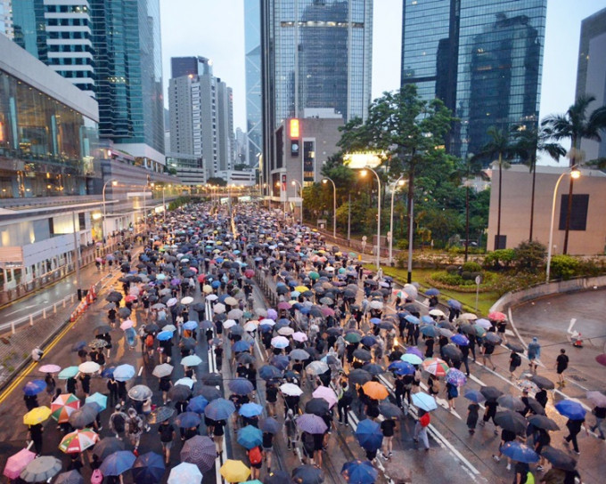 张超雄指昨日的民阵集会，是近来少有的和平。