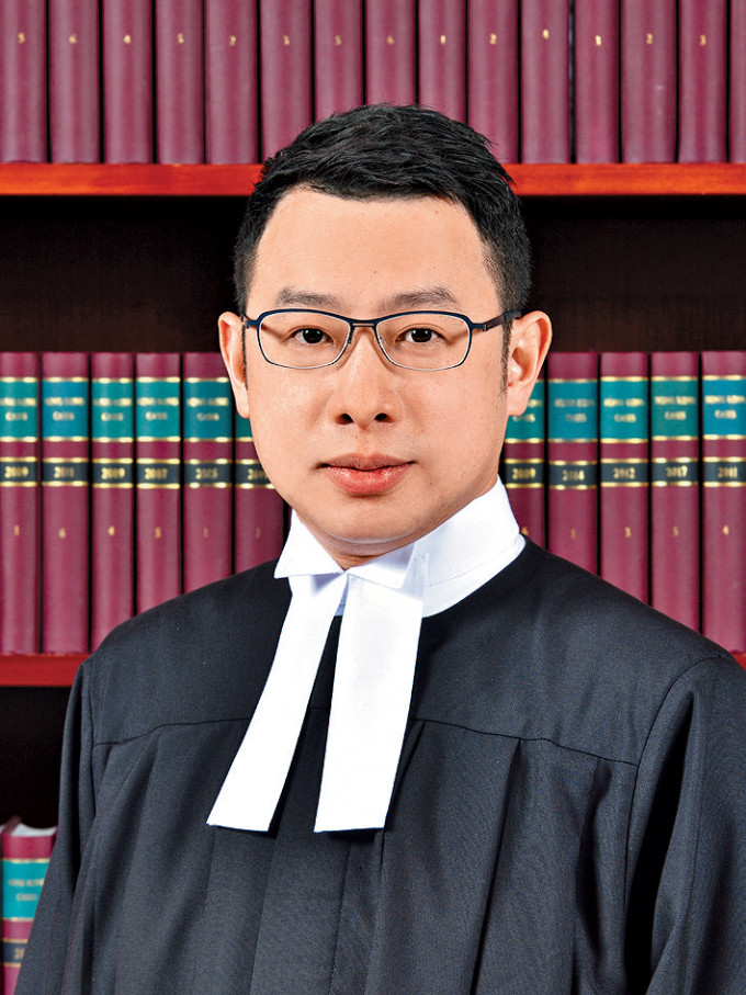 裁判官余俊翔最终改判被告罪名不成立。