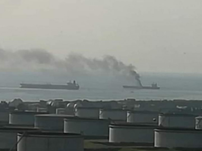 一艘伊朗运油轮在敍利亚对开海域被一架无人机袭击。HeshmatAlavi Twitter
