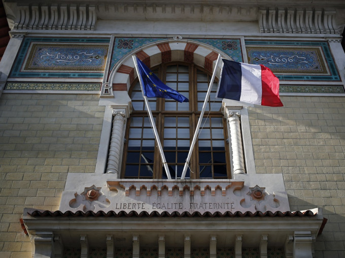 马克龙宣布关闭其母校、法国政经界领袖摇篮国家行政学院。AP图片