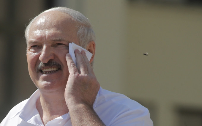 白俄羅斯總統盧卡申科態度軟化，稱願意修憲後交出權力，並舉行大選。AP圖片