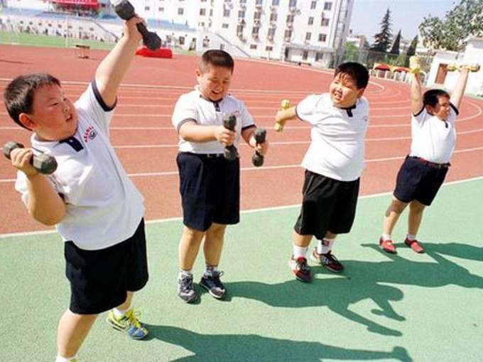 内地复课后体育老师忧心学生肥胖问题。(网图)